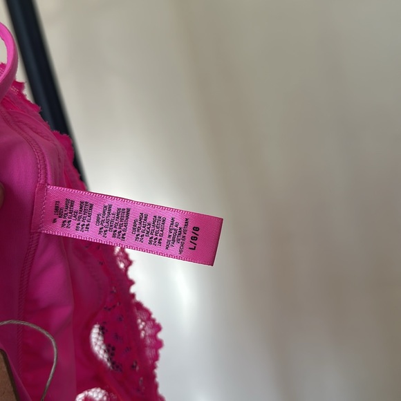 SKIMS FITS EVERYBODY LACE TRIANGLE BRALETTE TAFFY Multi size L NWT - Picture 5 of 5